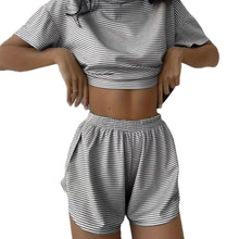 Cargar imagen en el visor de la galería, Simple Color-Blocked Stripe, Lightweight Round Neck, Loose and Comfortable Two-Piece Set
