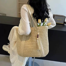 Load image into Gallery viewer, Straw Woven Hand-Held Vacation Style Beach Shoulder Bag
