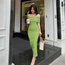 Cargar imagen en el visor de la galería, One-Shoulder Pleated Dress, Slim Fit Bodycon  Dress
