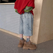Load image into Gallery viewer, Jeans and shorts
