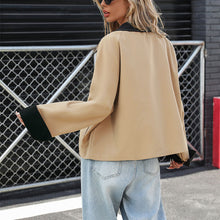 Load image into Gallery viewer, Women's Color Block Lightweight Short Jacket
