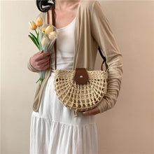Load image into Gallery viewer, Straw woven bag women's beach bag crossbody shoulder bag armpit saddle bag
