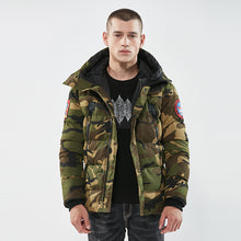 Load image into Gallery viewer, Men Thick Warm Camouflage Hooded Jacket
