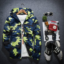 Load image into Gallery viewer, Mens Hooded  Winter Jackets
