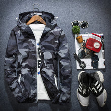 Load image into Gallery viewer, Mens Hooded  Winter Jackets
