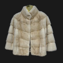 Load image into Gallery viewer, Women's Natural Mink Fur Jacket, Real Mink Fur Jacket, Short Coat, Warm Casual Jacket, Fashion, New
