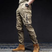 Load image into Gallery viewer, Liu Mingo Cargo Pants
