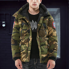 Load image into Gallery viewer, Men Thick Warm Camouflage Hooded Jacket
