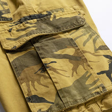 Cargar imagen en el visor de la galería, Camouflage Denim Cargo Short
