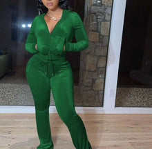 Cargar imagen en el visor de la galería, Two Piece Corduroy Hoodie  Matching Pants Sport Set
