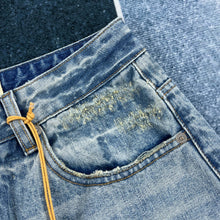 Load image into Gallery viewer, Summer new work style multi-pocket denim shorts for men, loose casual splicing five-quarter pants
