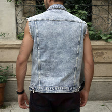 Load image into Gallery viewer, Jackets For Man Coat Spring New Denim Vest Trend Single Row Buttons Sleeveless Mens Waistcoat Outerwear
