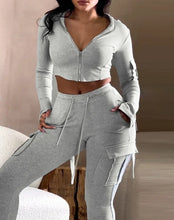 Cargar imagen en el visor de la galería, Conjunto de sudadera con capucha y pantalón con cordón, diseño de cremallera y ombligo descubierto
