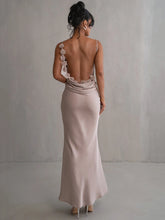 Cargar imagen en el visor de la galería, Mozision Floral Draped Backless Maxi Dress
