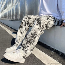 Load image into Gallery viewer, Mens Loose  Wide-leg Jean Pants
