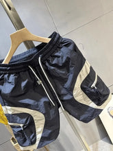 Load image into Gallery viewer, Men's Woven Casual  Basketball Shorts
