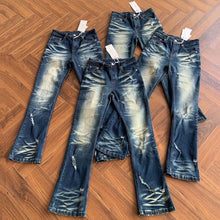 Load image into Gallery viewer, Heavy Water Wash Dark Blue Washed Cat Beard Jeans
