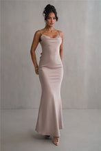 Cargar imagen en el visor de la galería, Mozision Floral Draped Backless Maxi Dress

