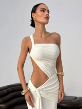 Load image into Gallery viewer, Leosoxs Backless Hollow One Shoulder Pleated Solid Tassel Patchwork Dress
