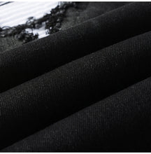Cargar imagen en el visor de la galería, Pantalones vaqueros biker blancos plisados ​​con parches agrietados para hombre, pantalones vaqueros negros rotos con agujeros, pantalones ajustados y elásticos de alta elasticidad.
