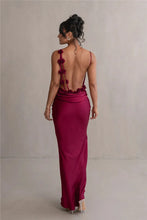 Cargar imagen en el visor de la galería, Mozision Floral Draped Backless Maxi Dress

