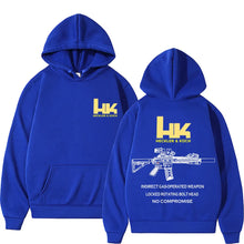Cargar imagen en el visor de la galería, Suéter informal retro de tendencia para hombre con diseño de pistola Heckler &amp; Koch HK M4
