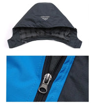 Load image into Gallery viewer, Men Mountain Hooded Hiking Overcoats
