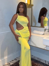 Load image into Gallery viewer, Leosoxs Backless Hollow One Shoulder Pleated Solid Tassel Patchwork Dress
