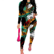 Load image into Gallery viewer, Women's Long Sleeved Two-Piece Set, Fashionable Striped Printed Retro Style Two-Piece Set.
