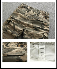 Load image into Gallery viewer, Retro Camouflage Multi-Pocket Cargo Shorts
